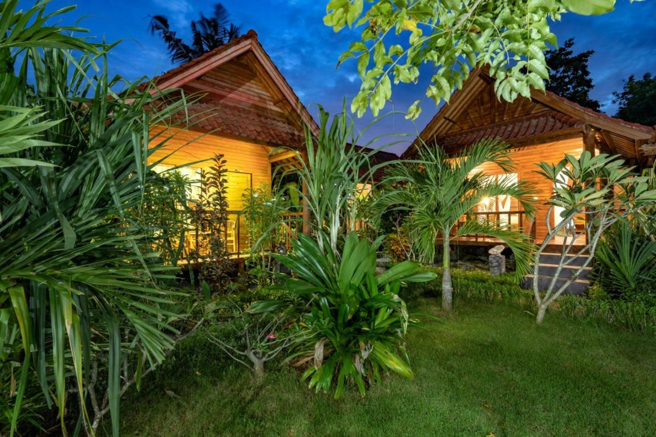 Dream Beach Inn Lembongan Exterior foto